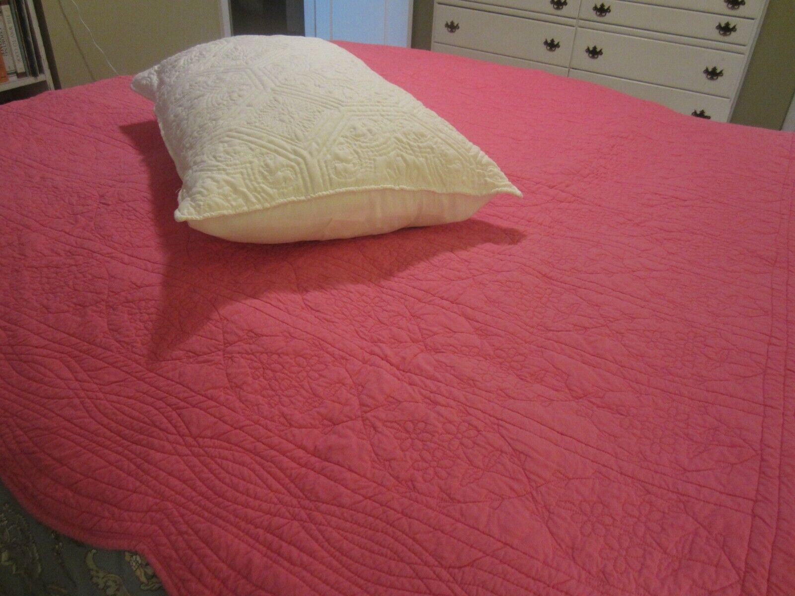 Pottery Barn Kids Solid Bright Pink Reverses To Lighter Pink Daisy Quilt Twin